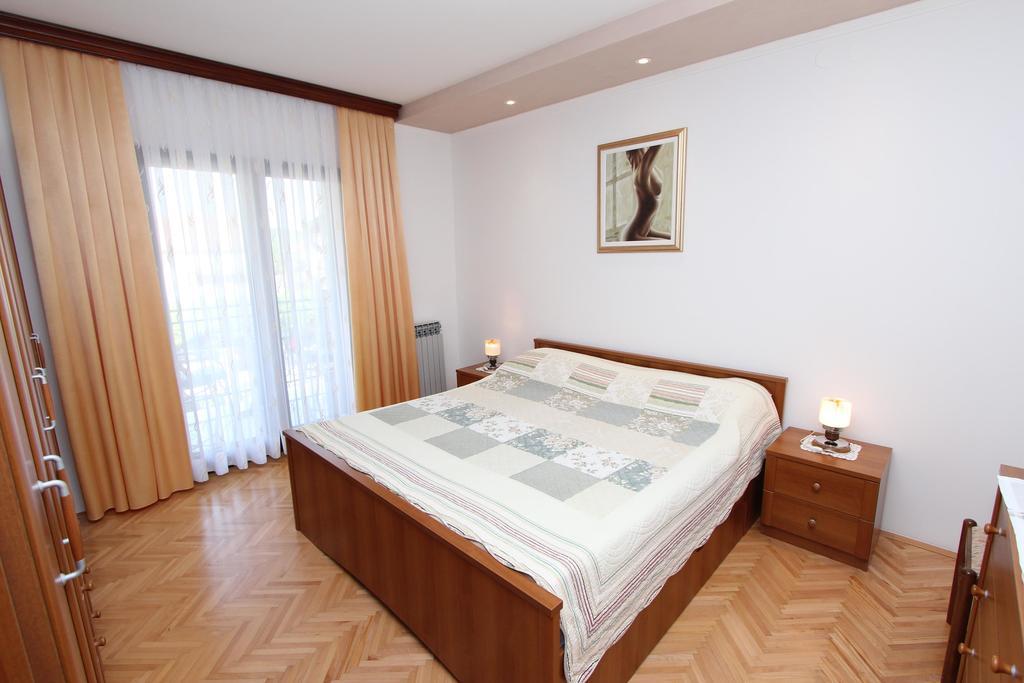 Apartments Marlina Ровин Екстериор снимка